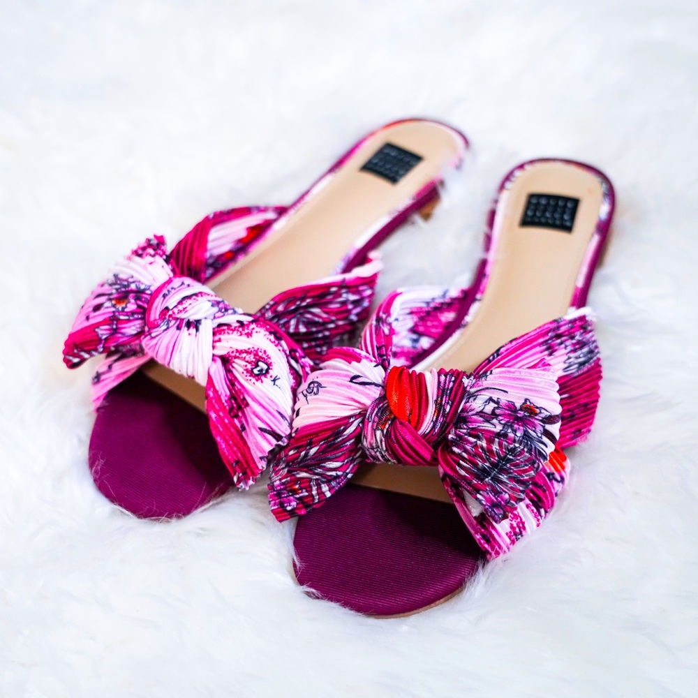 WHBM FLORAL CRINKLE SLIDES #new #withBox
